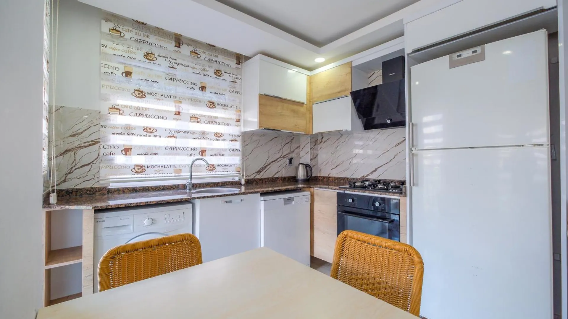 Avullar Palace Hotel Αττάλεια